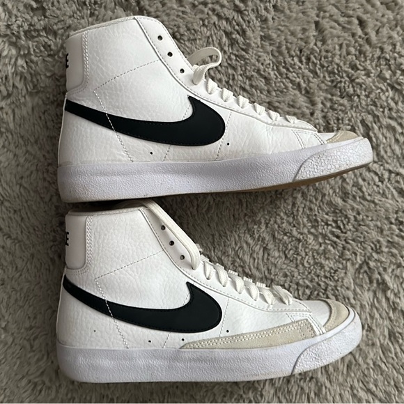 Nike Blazer Mid '77 Big Kids’ Shoes - Picture 4 of 8